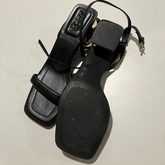 ZARA Elegant Black Strappy Sandals - Picture 6 of 7
